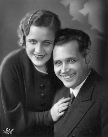 http://www.nostalgiadigest.com/media/Podcast-Fibber McGee and Molly.jpg